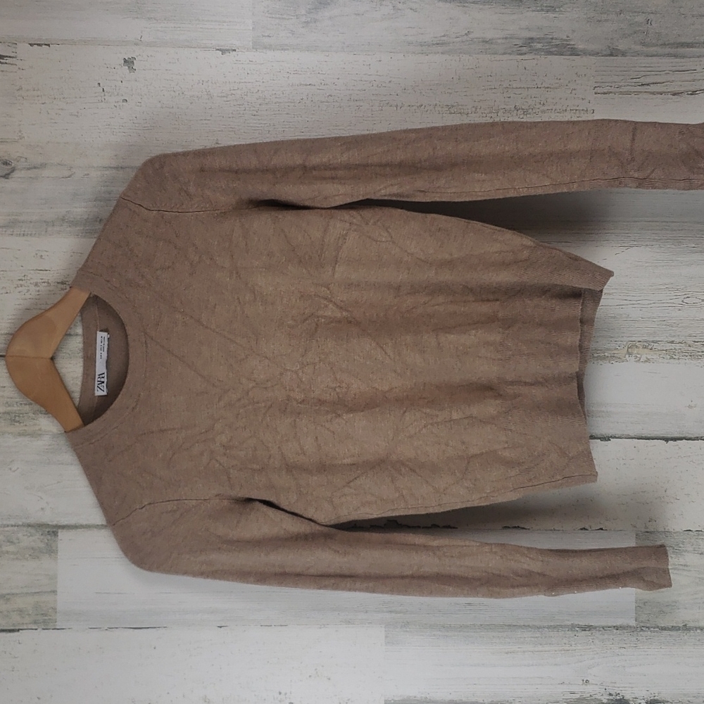Zara light cocoa brown long sleeve sweater with detail at cuffs Size Small